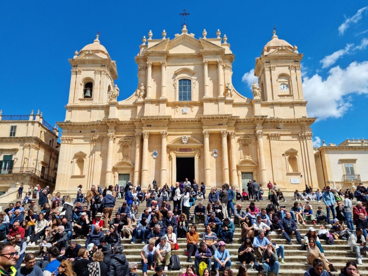 Vila Casa Bommegna Noto Exteriér fotografie